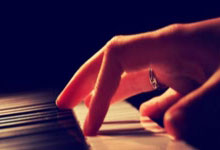 巴黎圣日耳曼-逆转里尔，保持领先优势